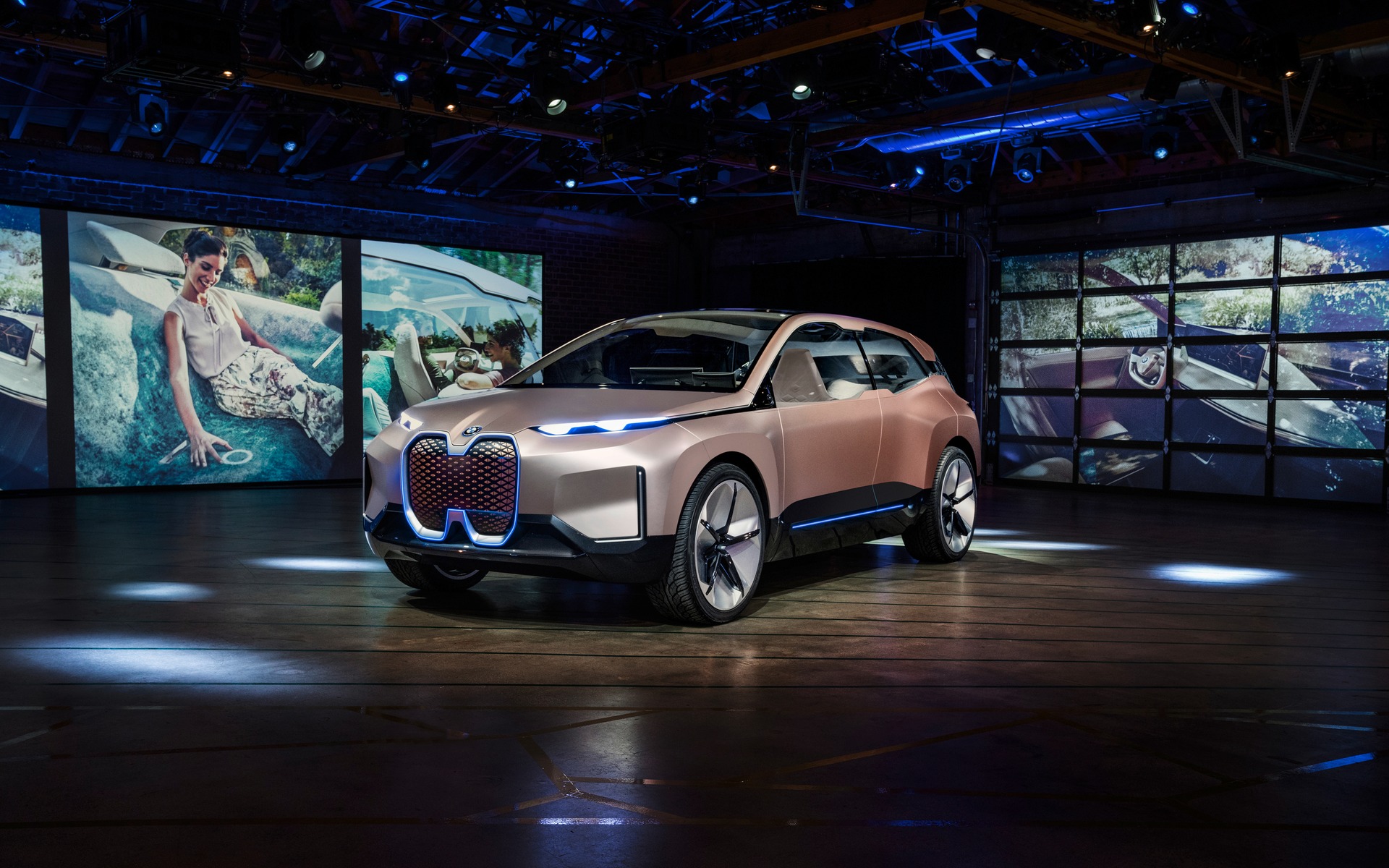 BMW Vision iNEXT Concept : autonome, connectée et électrifiée