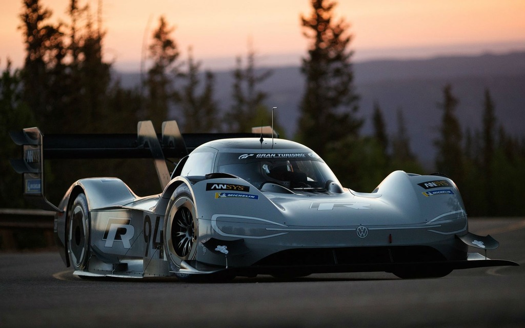 Volkswagen veut décrocher le record du Nürburgring