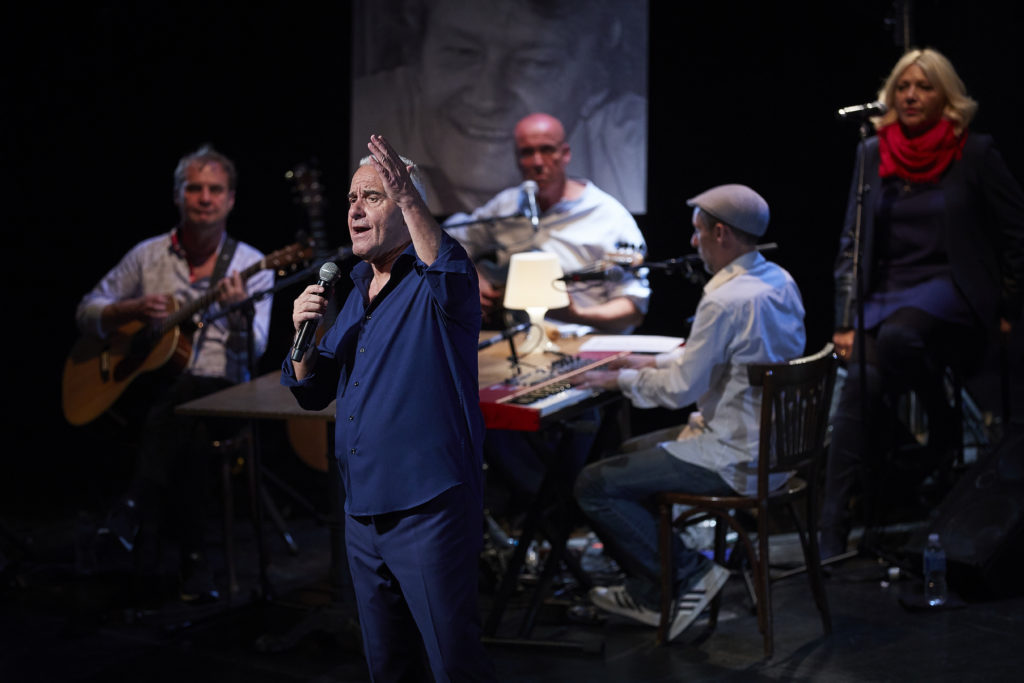 Michel Fugain raconte sur scène la genèse de ses chansons