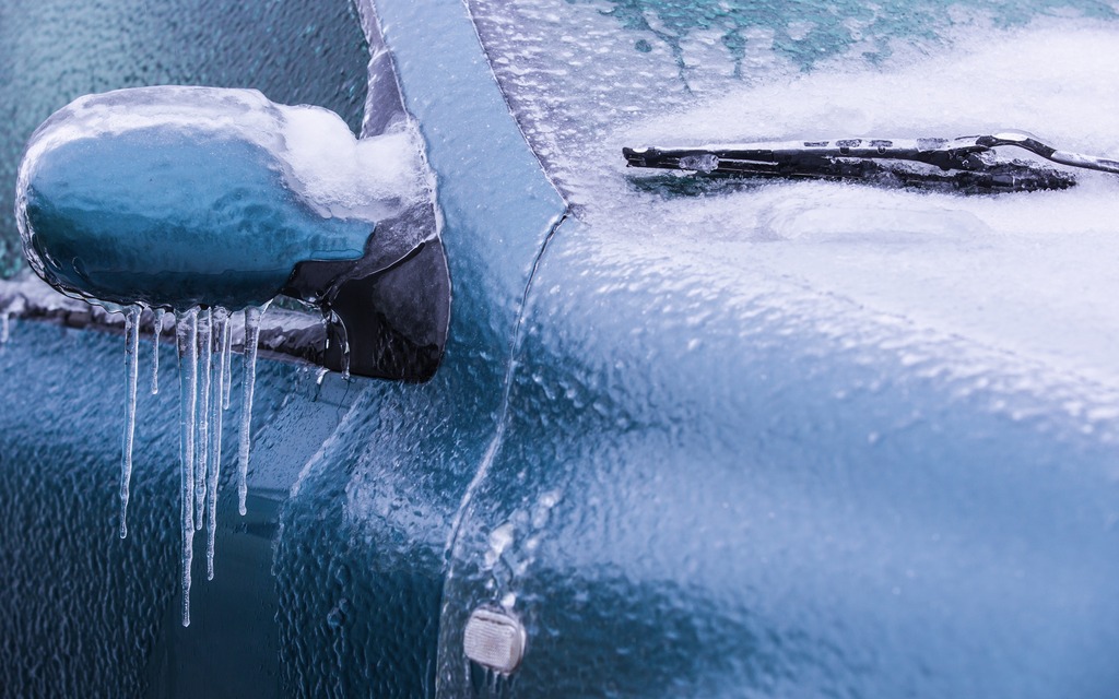 Doit-on vraiment faire réchauffer sa voiture en hiver?
