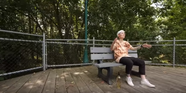 Attachée à sa région, Roxane Bruneau y tourne ses vidéoclips