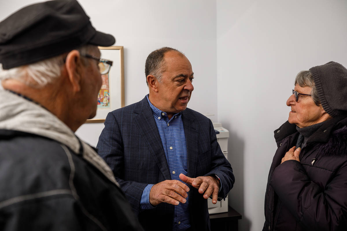 Christian Dubé inaugure son bureau à La Prairie