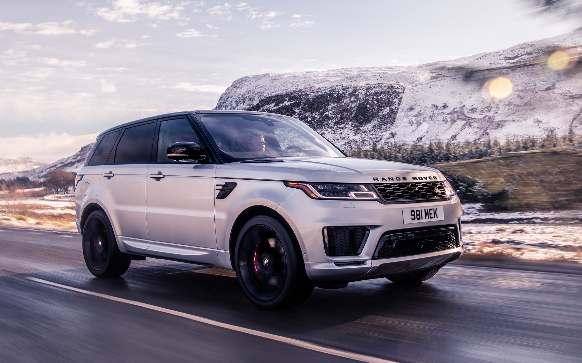 Un moteur hybride pour le nouveau Range Rover Sport HST