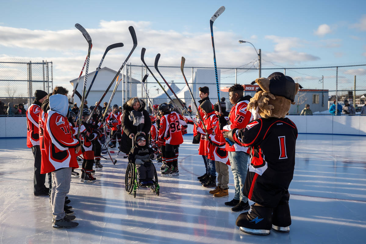 De jeunes hockeyeurs jouent pour la cause à Saint-Constant