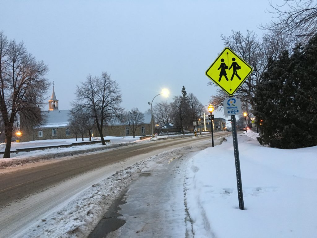 Des routes glacées dans un secteur ont entraîné la fermeture des écoles