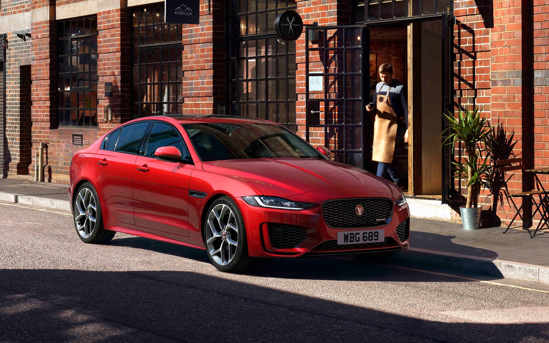 Jaguar XE 2020 : design rafraîchi, nouvelles technologies