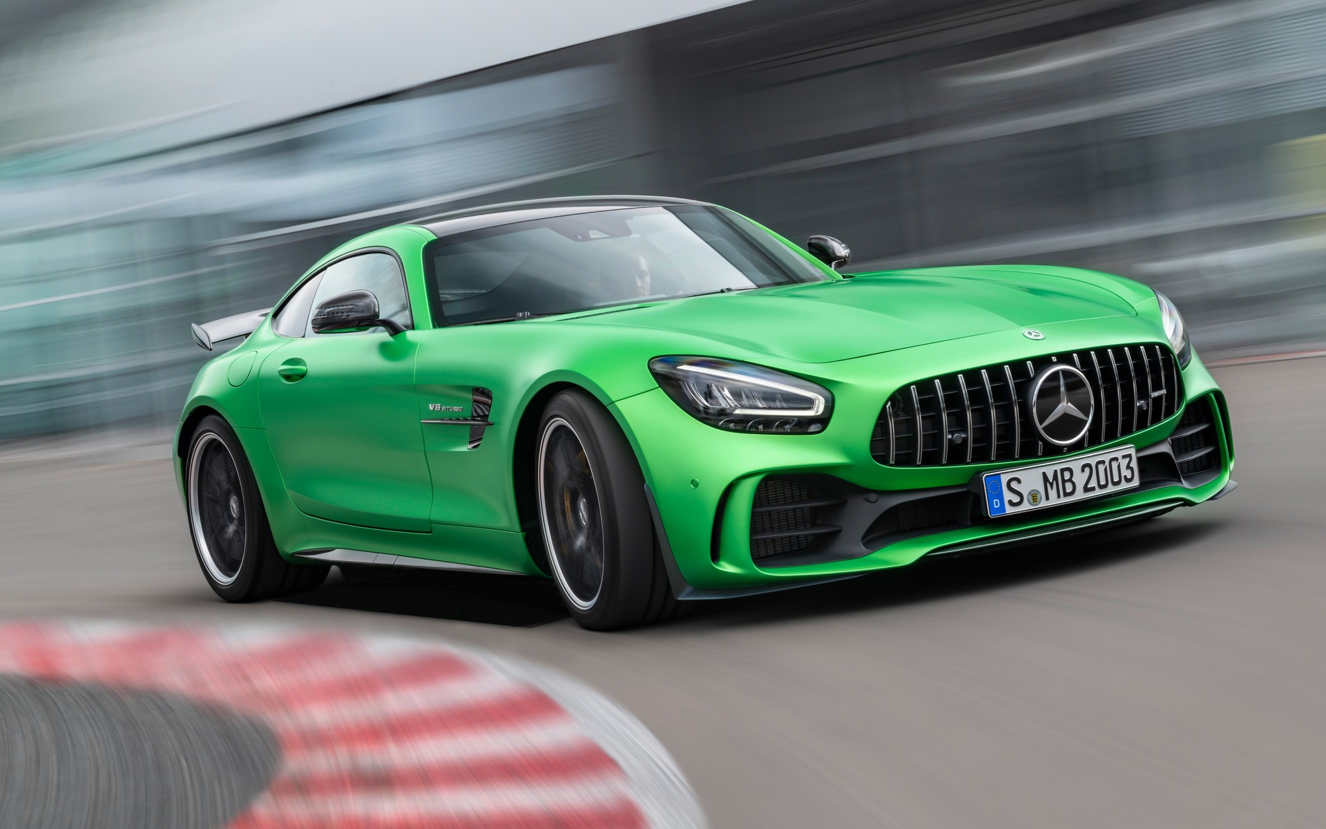 Toutes les Mercedes-AMG auront une version hybride rechargeable