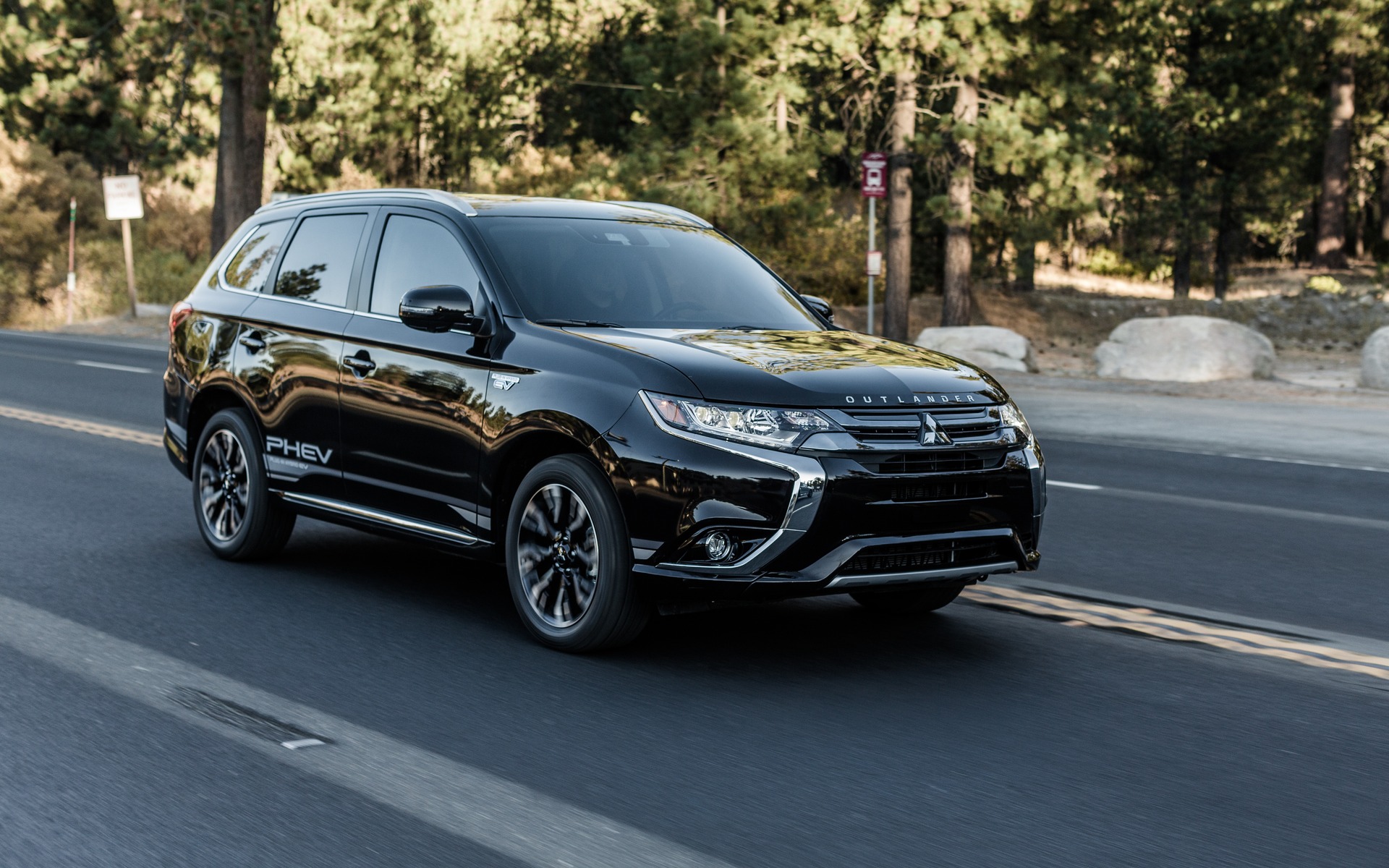 Le Mitsubishi Outlander PHEV à l’essai sur circuit