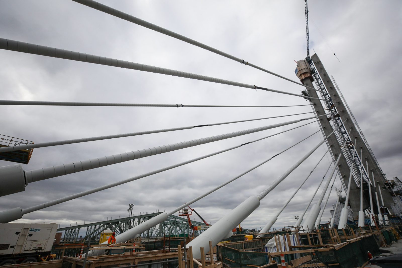 Encore de petits détails à régler sur le chantier du pont Samuel-De Champlain