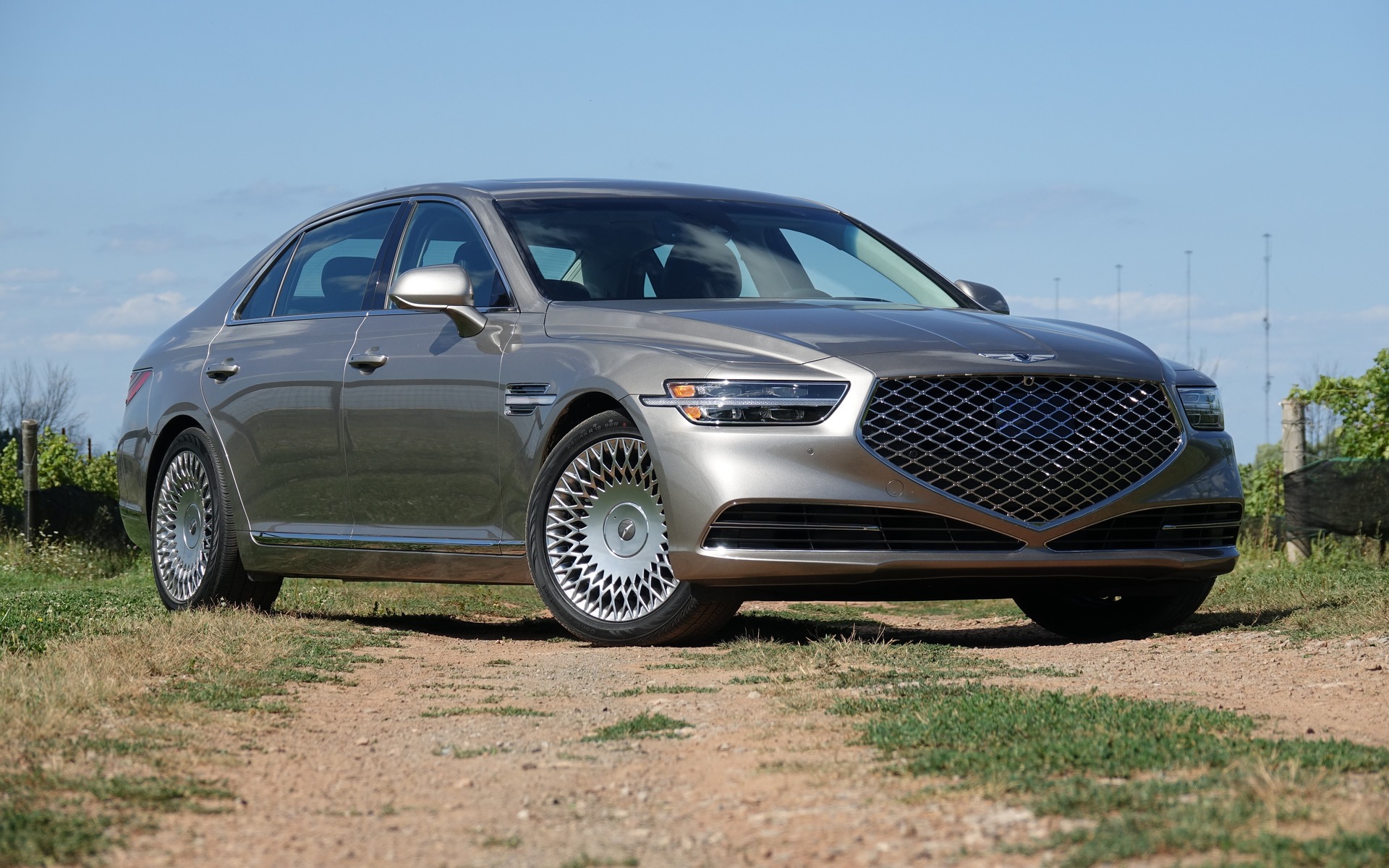 Genesis G90 2020 : limousine de 420 chevaux à bon prix