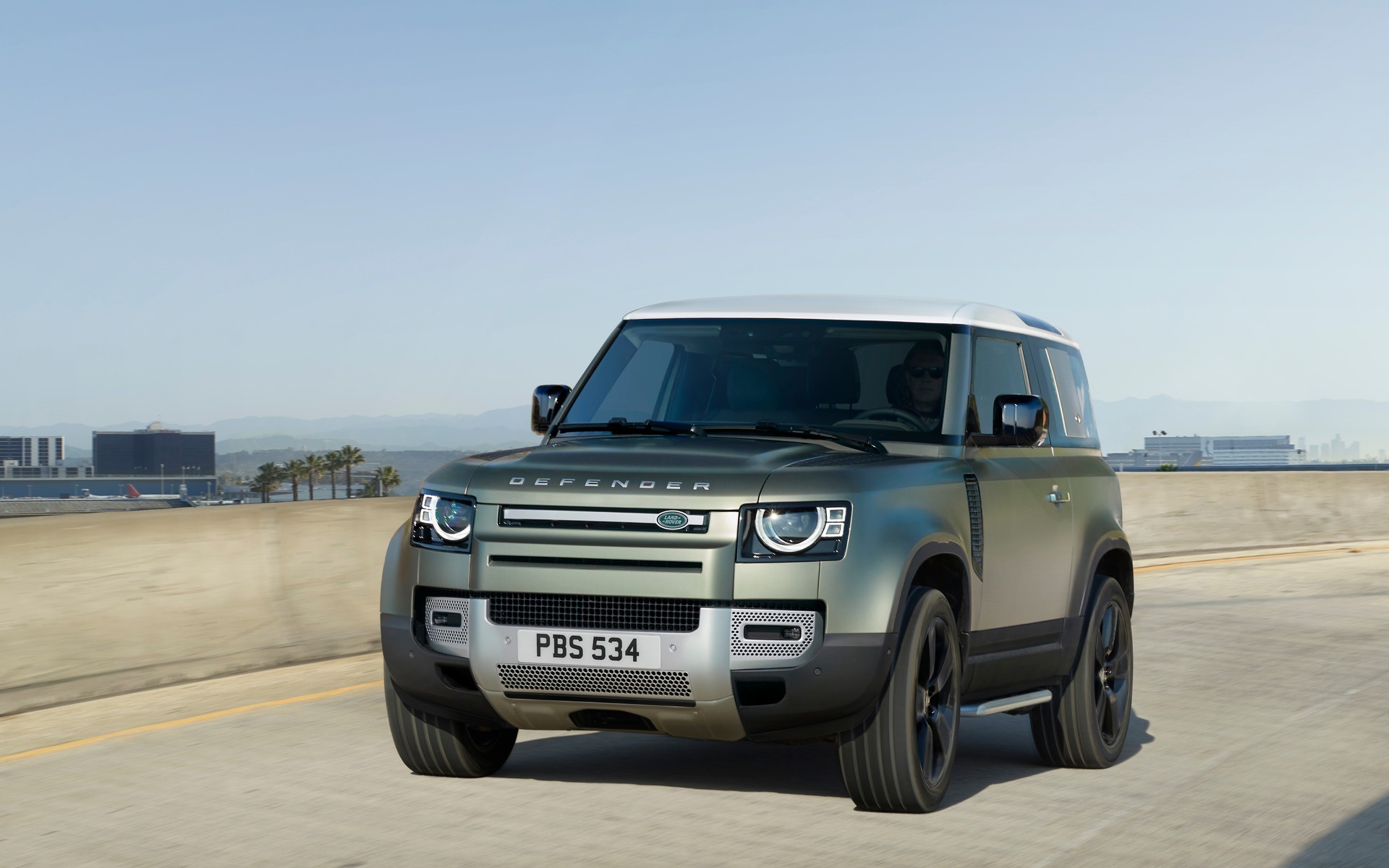 Land Rover Defender 2020 : cinq choses à savoir