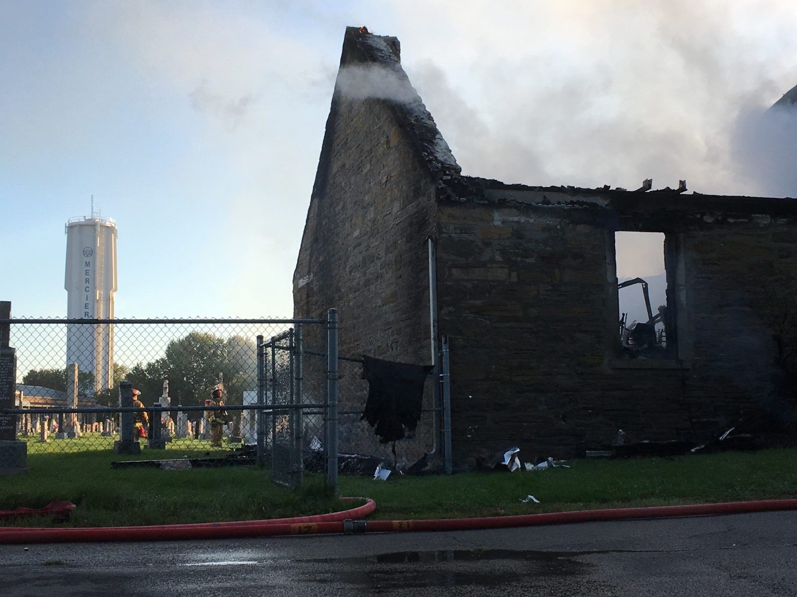 Incendie de l&rsquo;église de Mercier : un homme de Saint-Rémi accusé