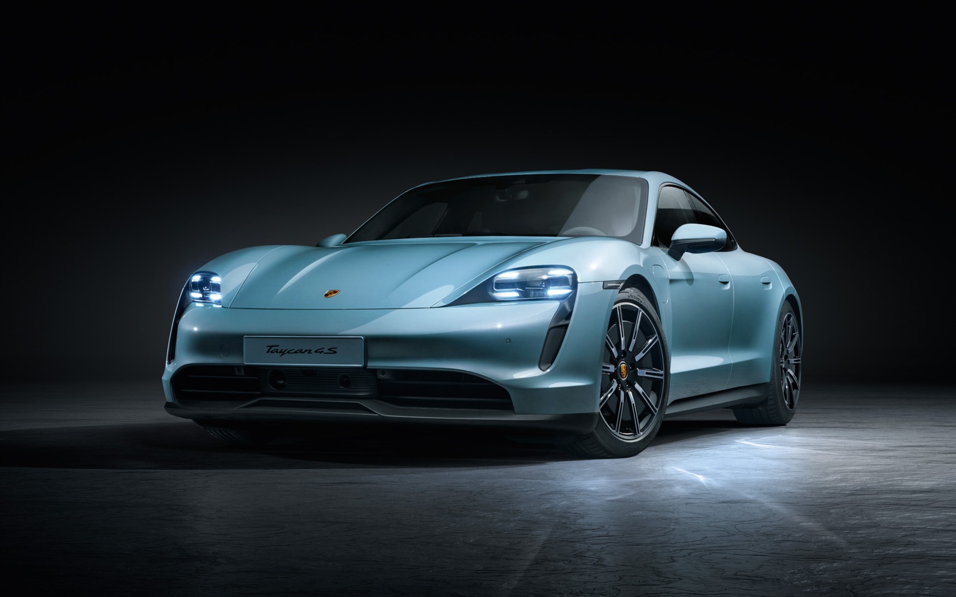 Porsche lance déjà une Taycan (un peu) moins chère