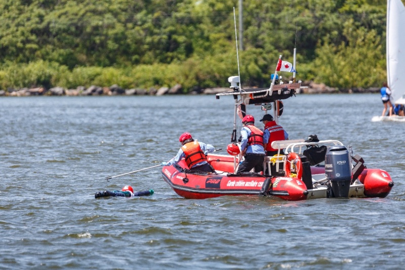 Un pompier et un policier de la région honorés pour un sauvetage