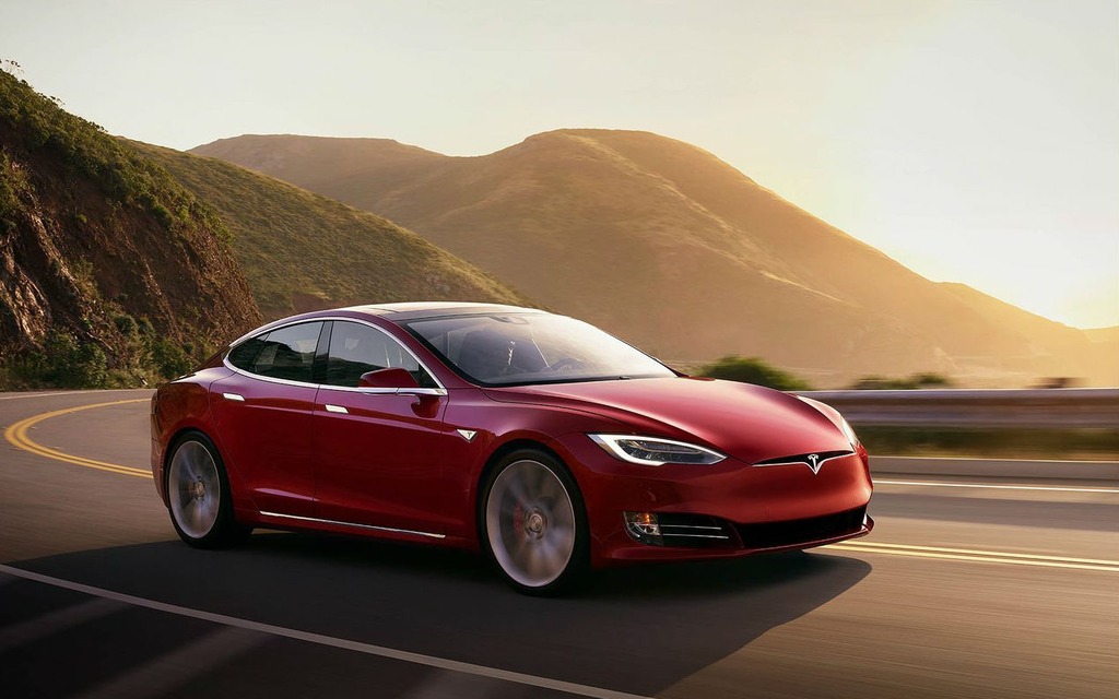 Tesla Model S : 50 chevaux de plus pour battre la Porsche Taycan
