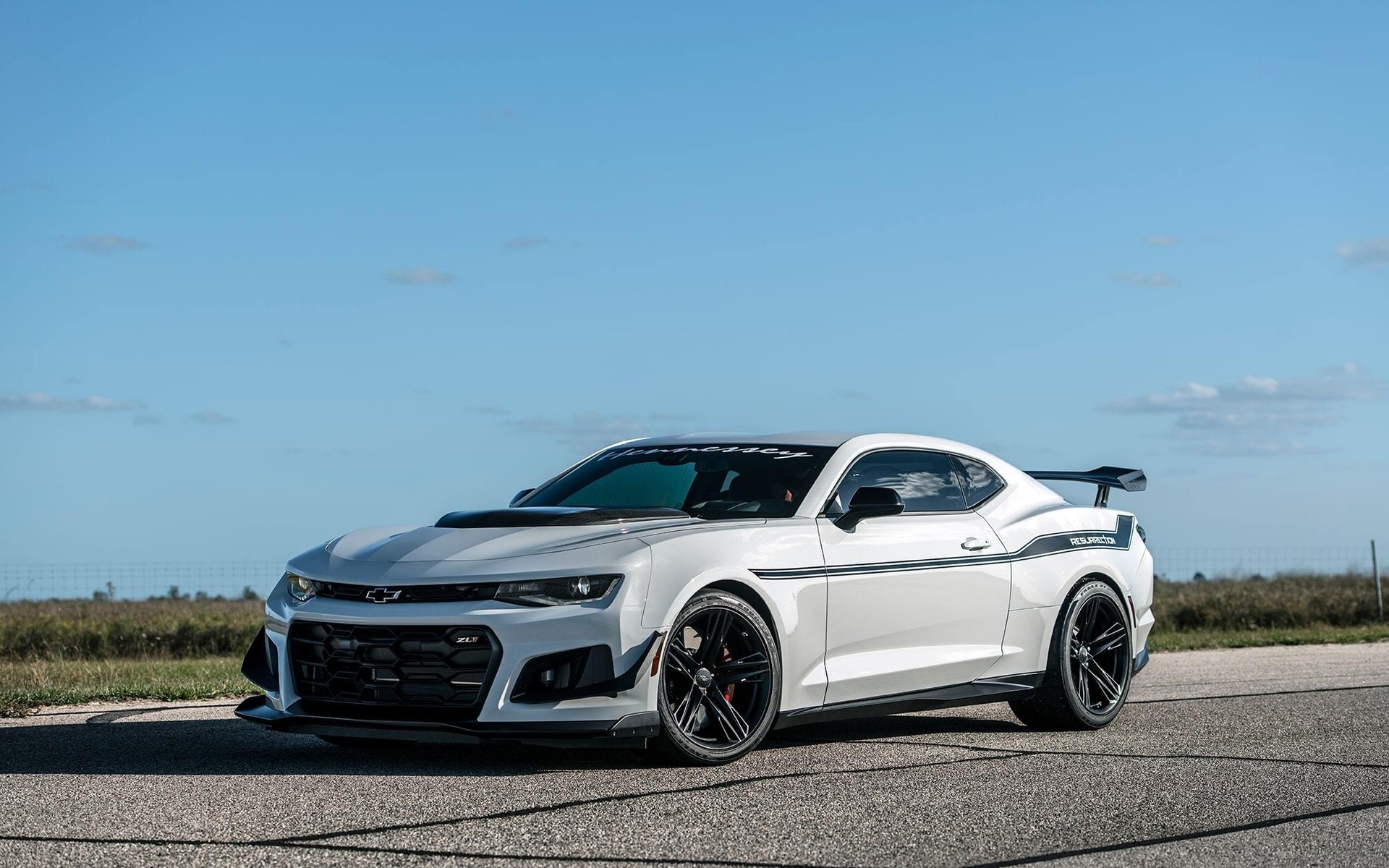 Une Camaro Hennessey de 1200 chevaux!