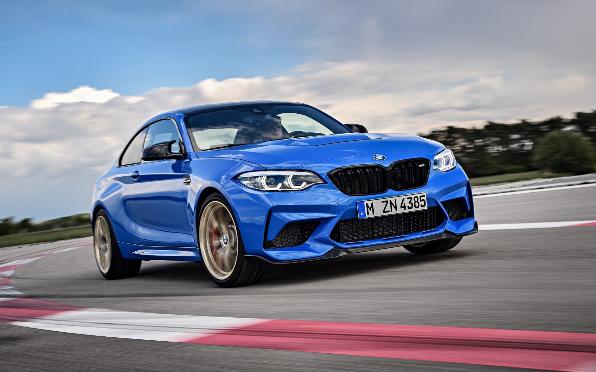 La BMW M2 CS de 444 chevaux s’en vient au Canada