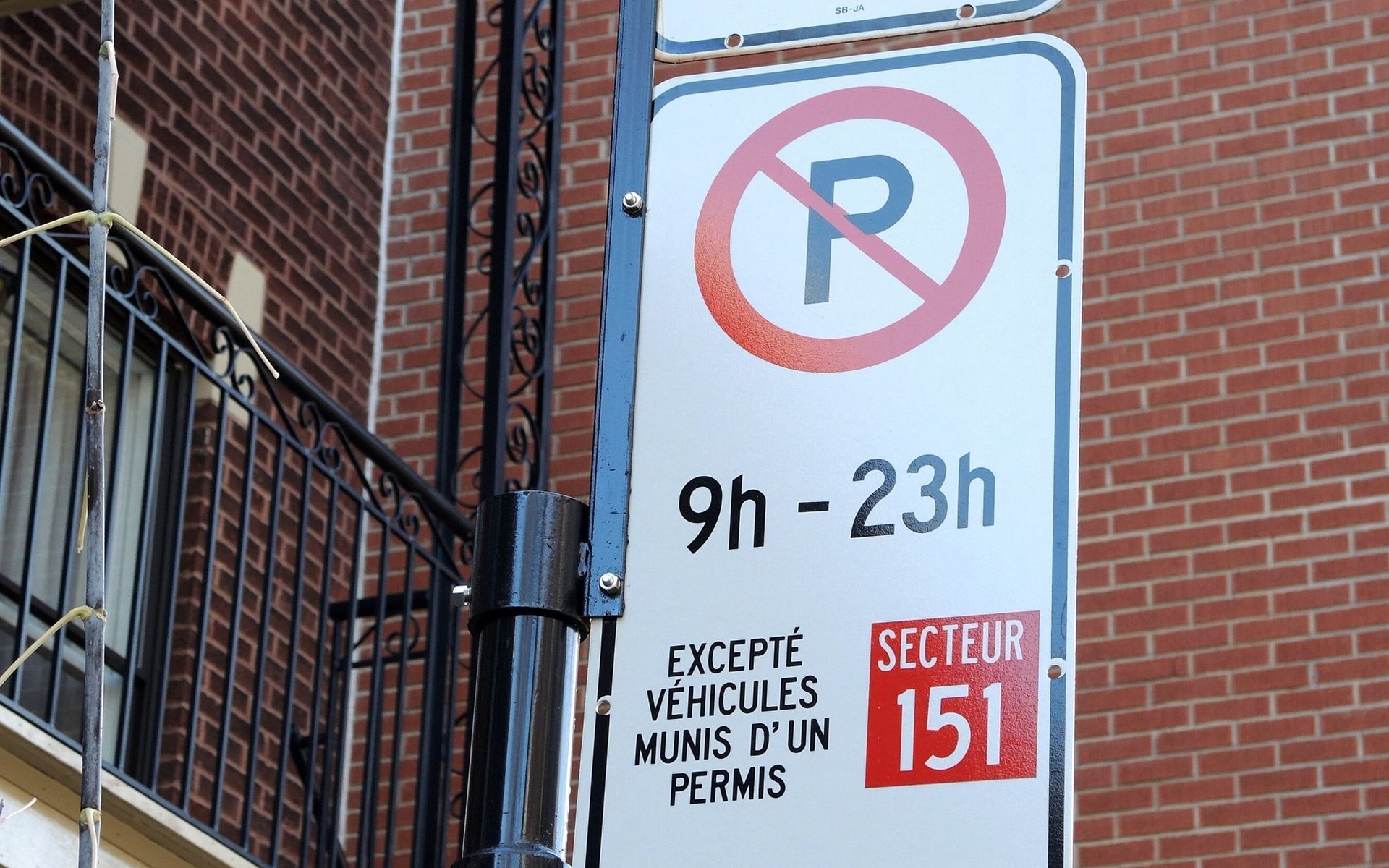 Plateau-Mont-Royal: des vignettes de stationnement plus chères pour les VUS