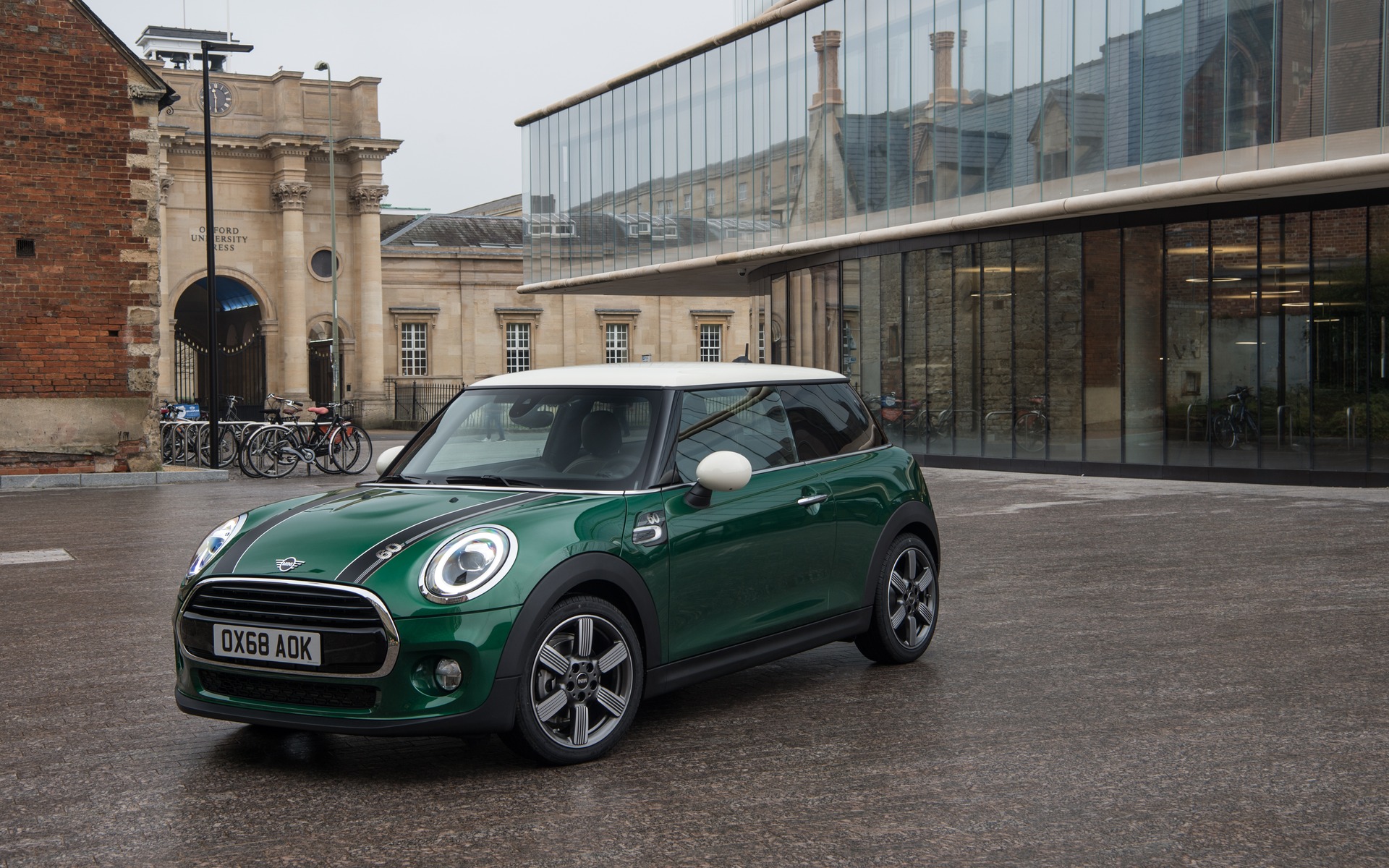MINI Cooper S Édition 60 ans 2019 : six décennies de plaisir