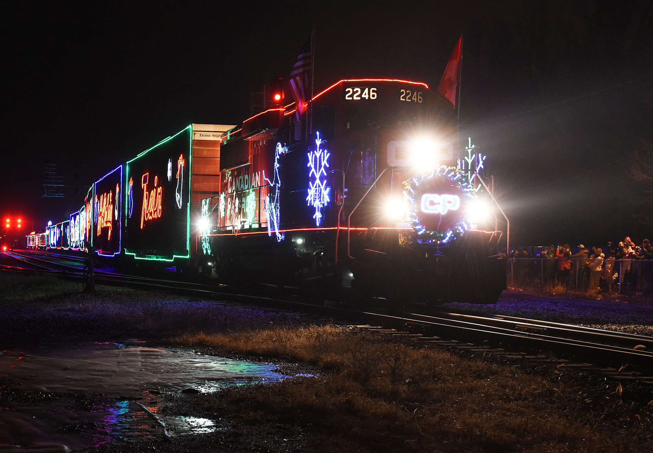 EN VIDÉO – Le train des Fêtes sous un autre angle