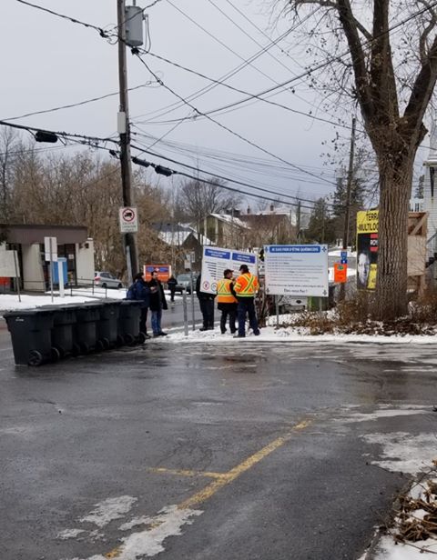Saint-Philippe retire l’affiche, le proprio promet d’en installer une autre