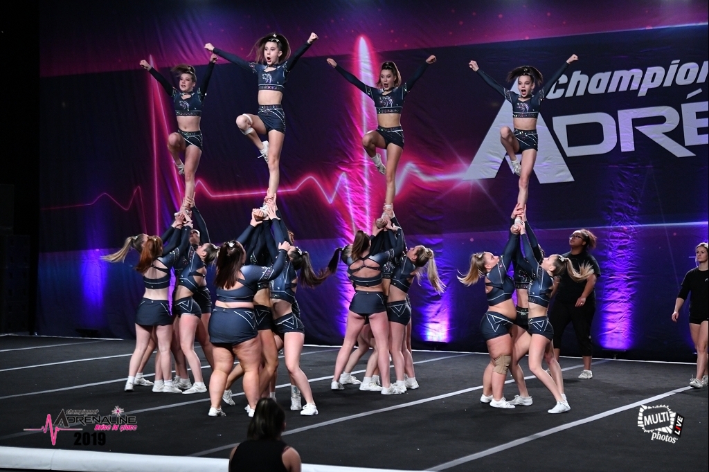 Deux équipes de cheerleaders de Candiac se démarquent