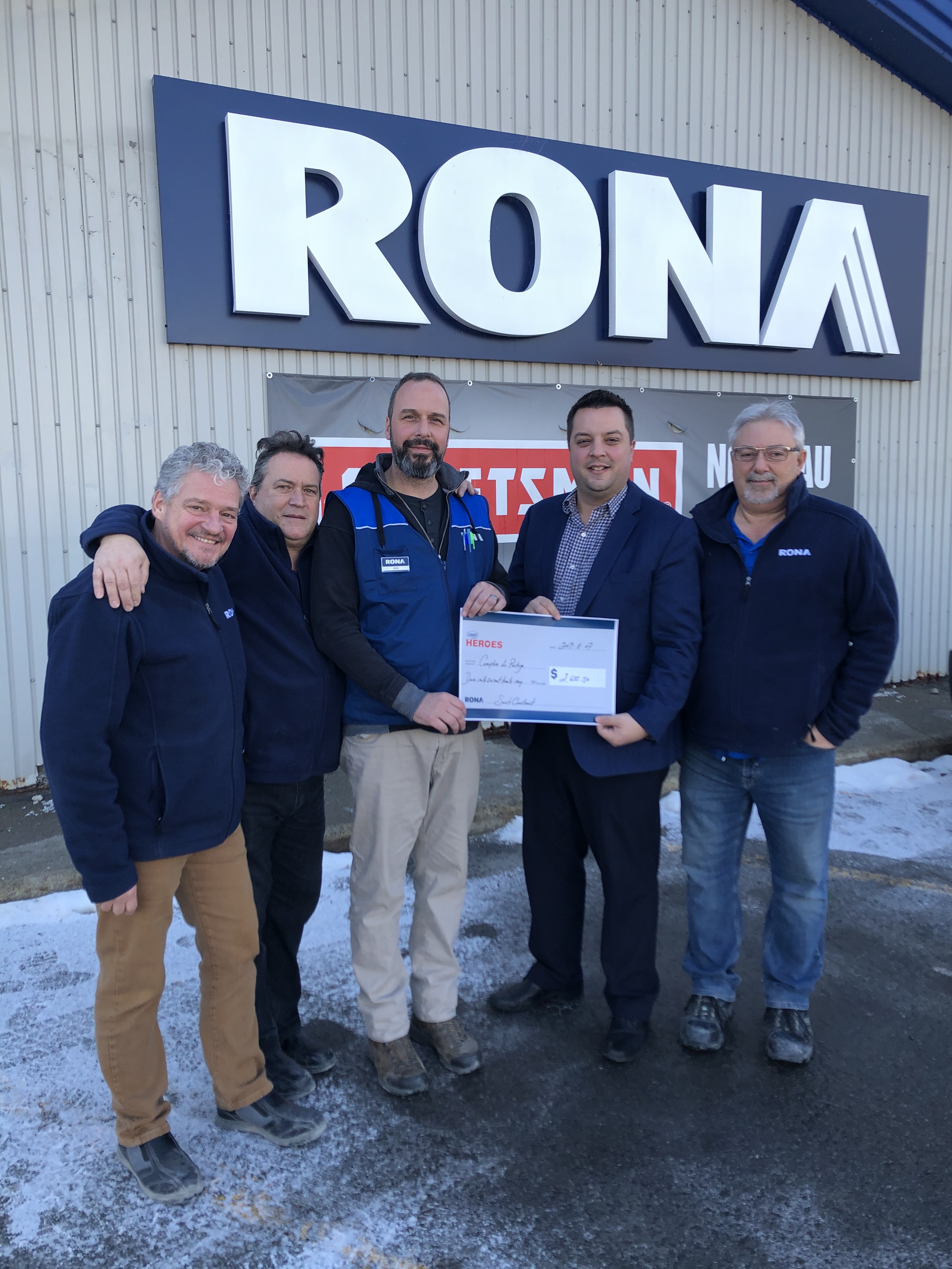 Le Complexe le partage reçoit 2 635$ de Rona Saint-Constant