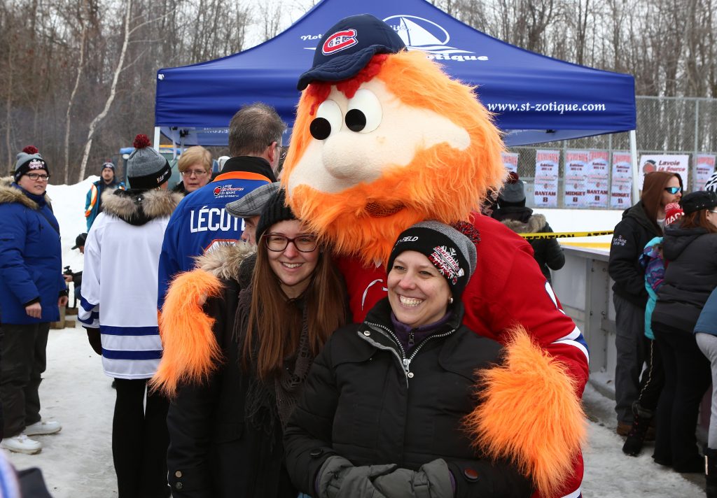 Youppi et Patrice Brisebois au Festiglace