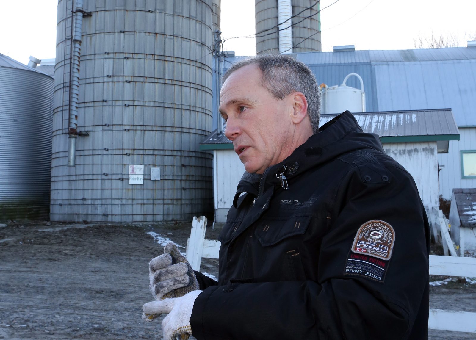 Il récupère le lixiviat pour aider à la santé des animaux