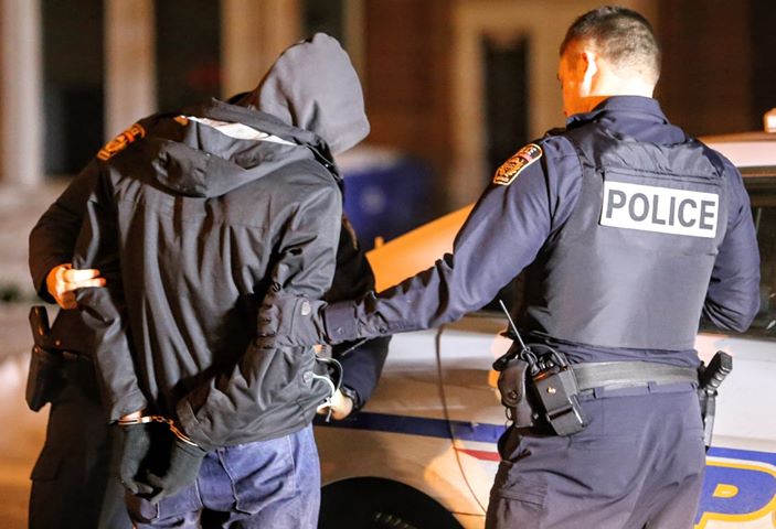 Deux Ontariens arrêtés à Sainte-Catherine pour recel