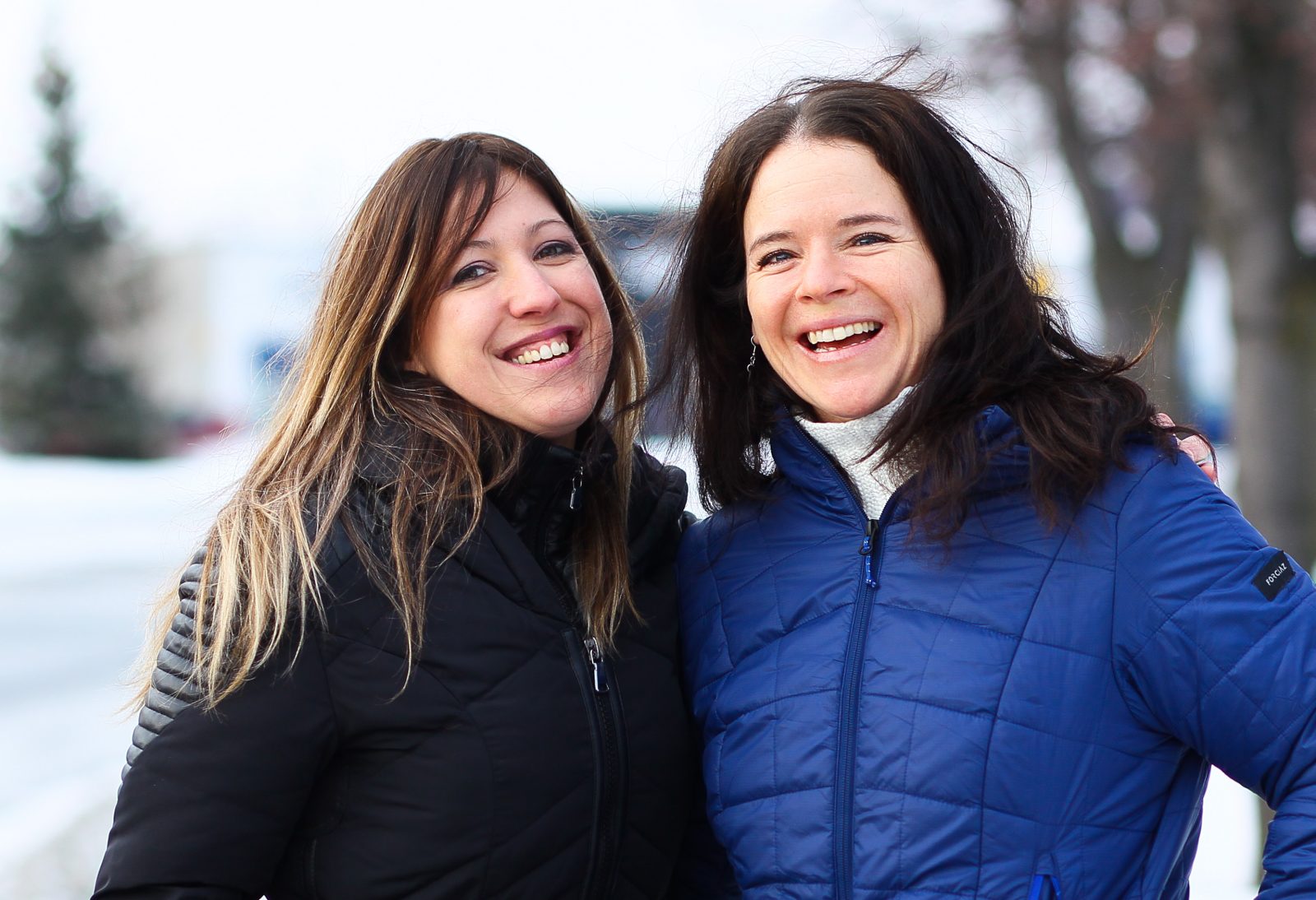 Deux amies touchées par le suicide témoignent pour briser les tabous