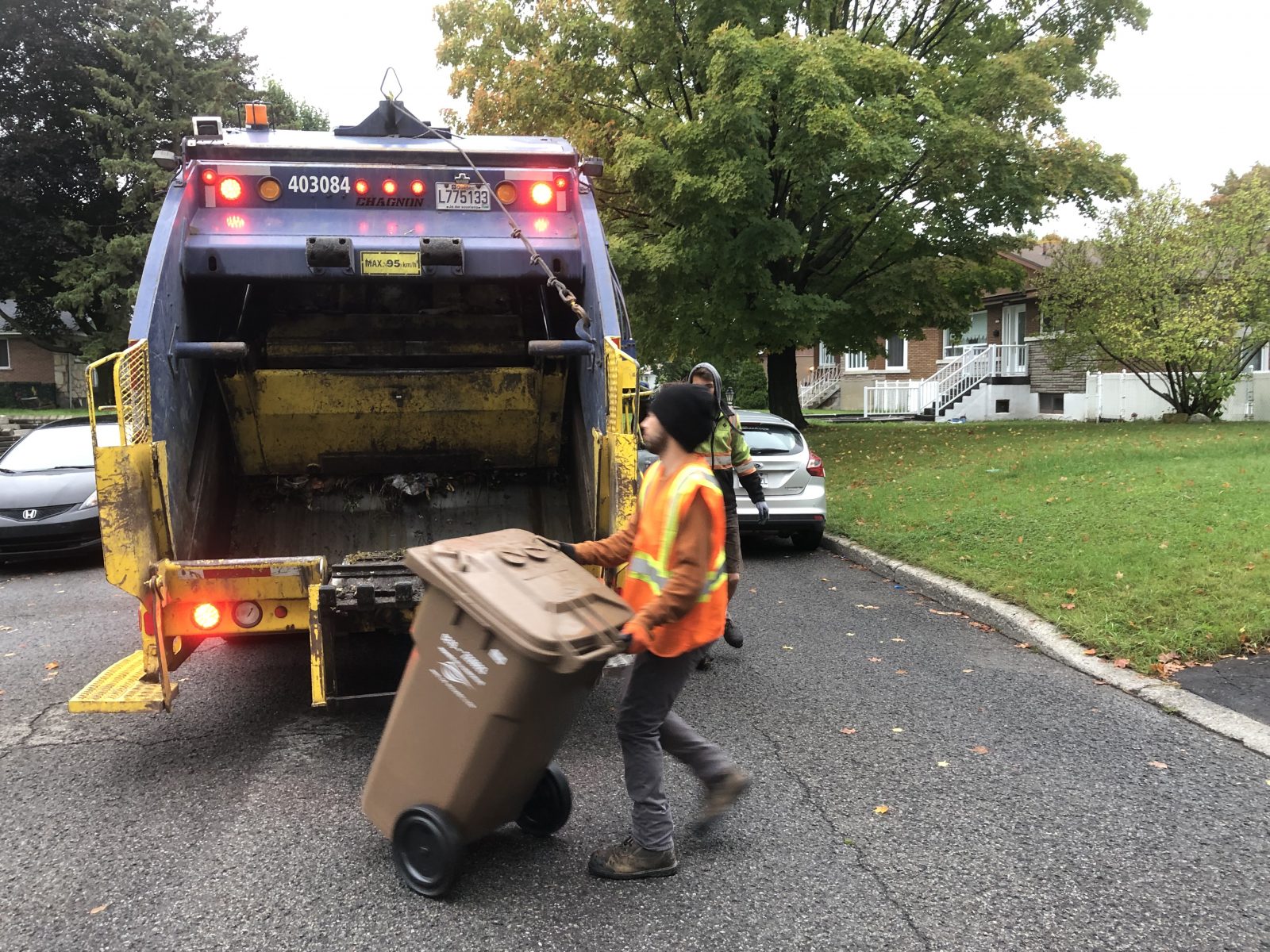 COVID-19 : la MRC demande la sortie des bacs la veille des collectes