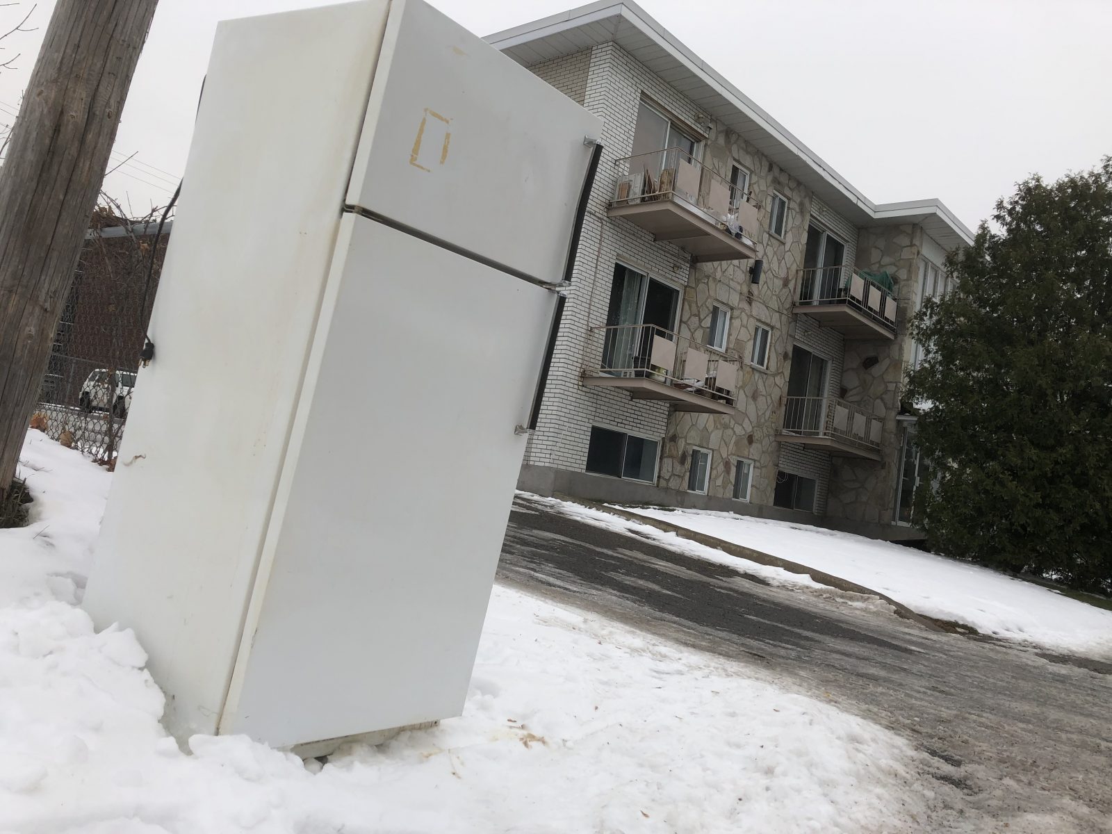 Matelas, divans et électroménagers interdits dans la collecte