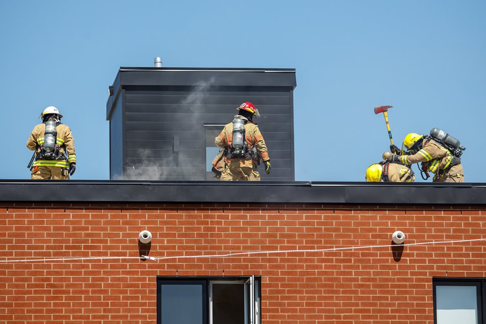 VIDÉO – Un incendie mobilise les pompiers pendant trois heures à Candiac
