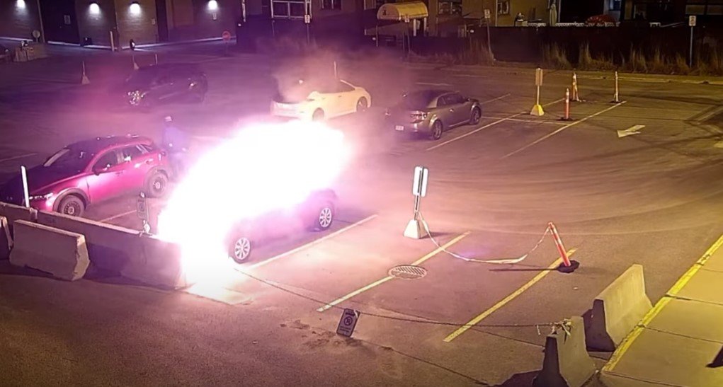 Véhicule incendié à l’hôpital Charles-Le Moyne: un suspect est arrêté