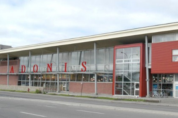 Un employé du Marché Adonis testé positif à la COVID-19
