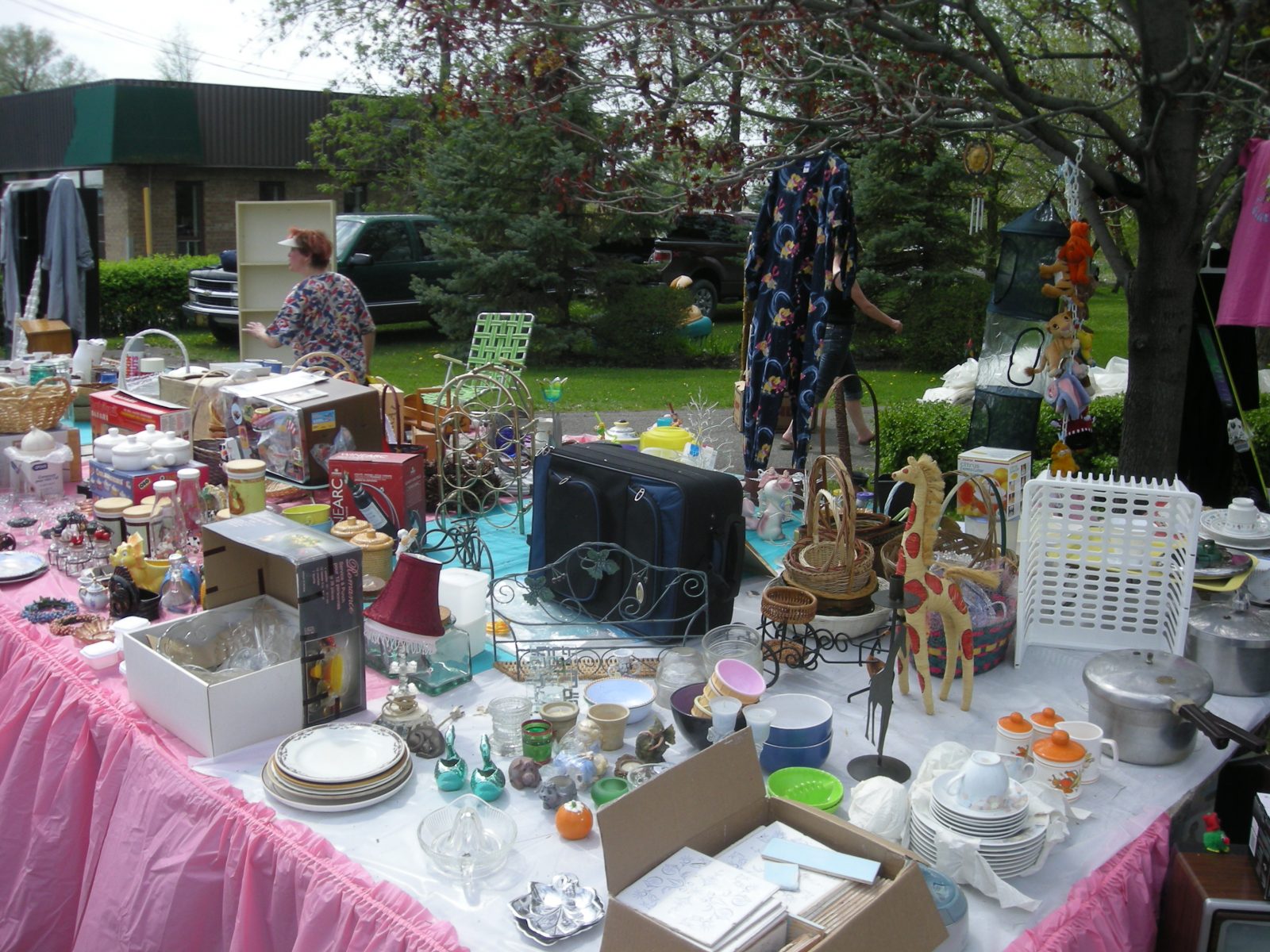 Pas de ventes-débarras en mai et juin