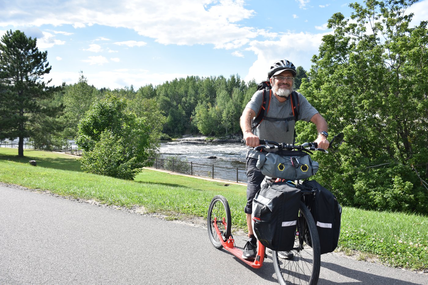 Un Montérégien fait le tour du lac Saint-Jean à trottinette !