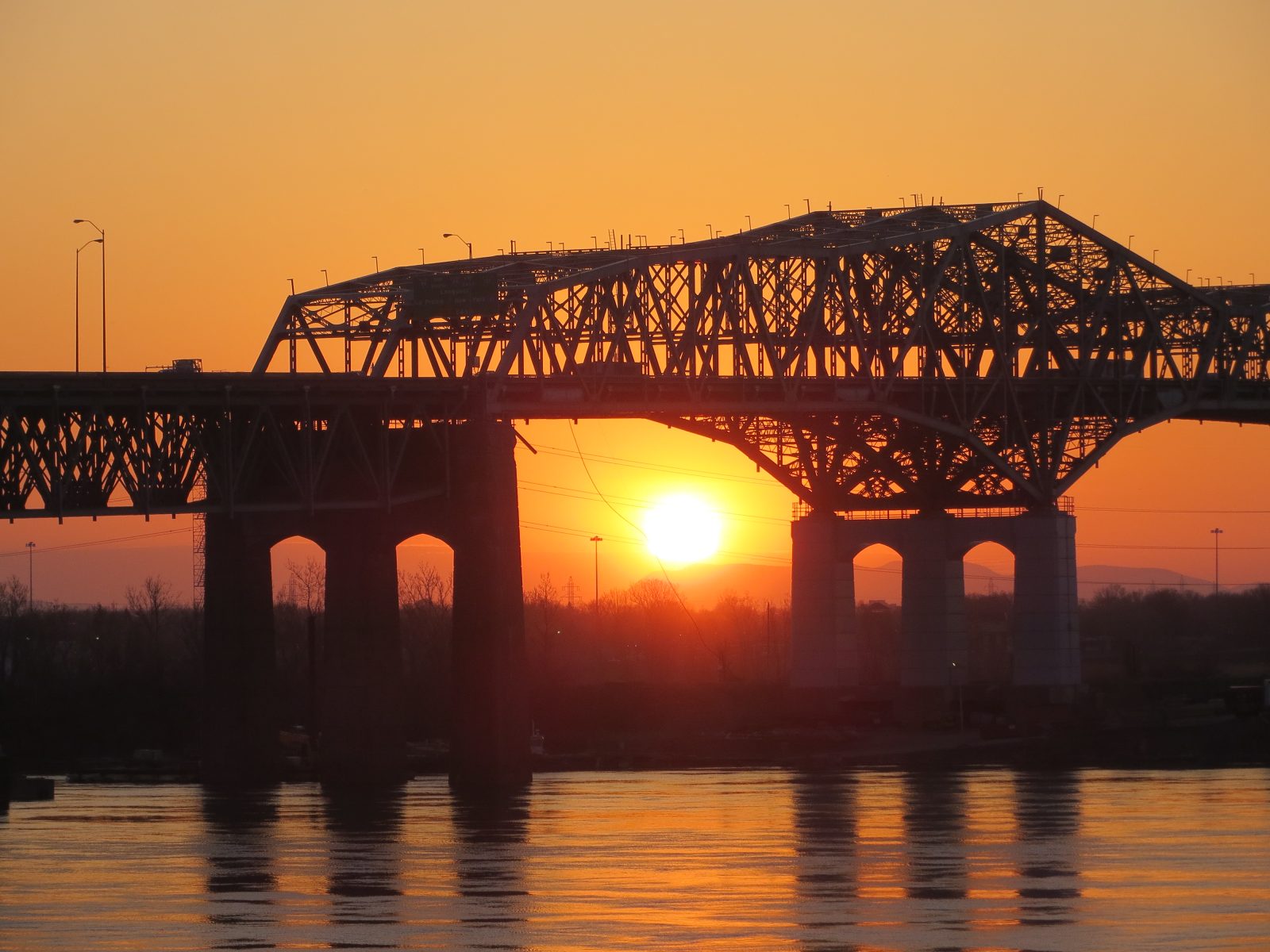 Le vaste chantier de déconstruction du pont Champlain s’amorce