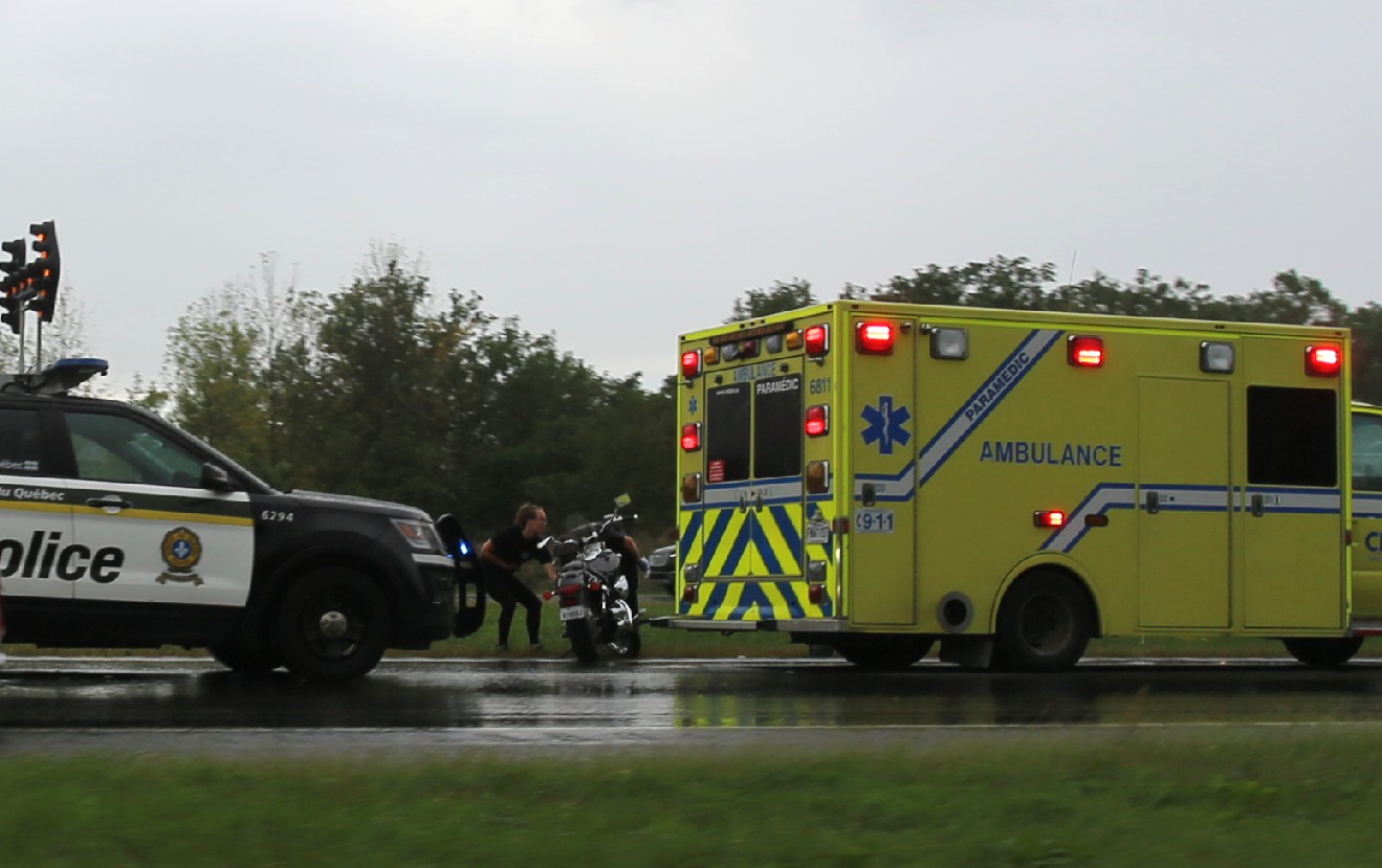 Un motocycliste perd le contrôle sur l&rsquo;autoroute 30 Est