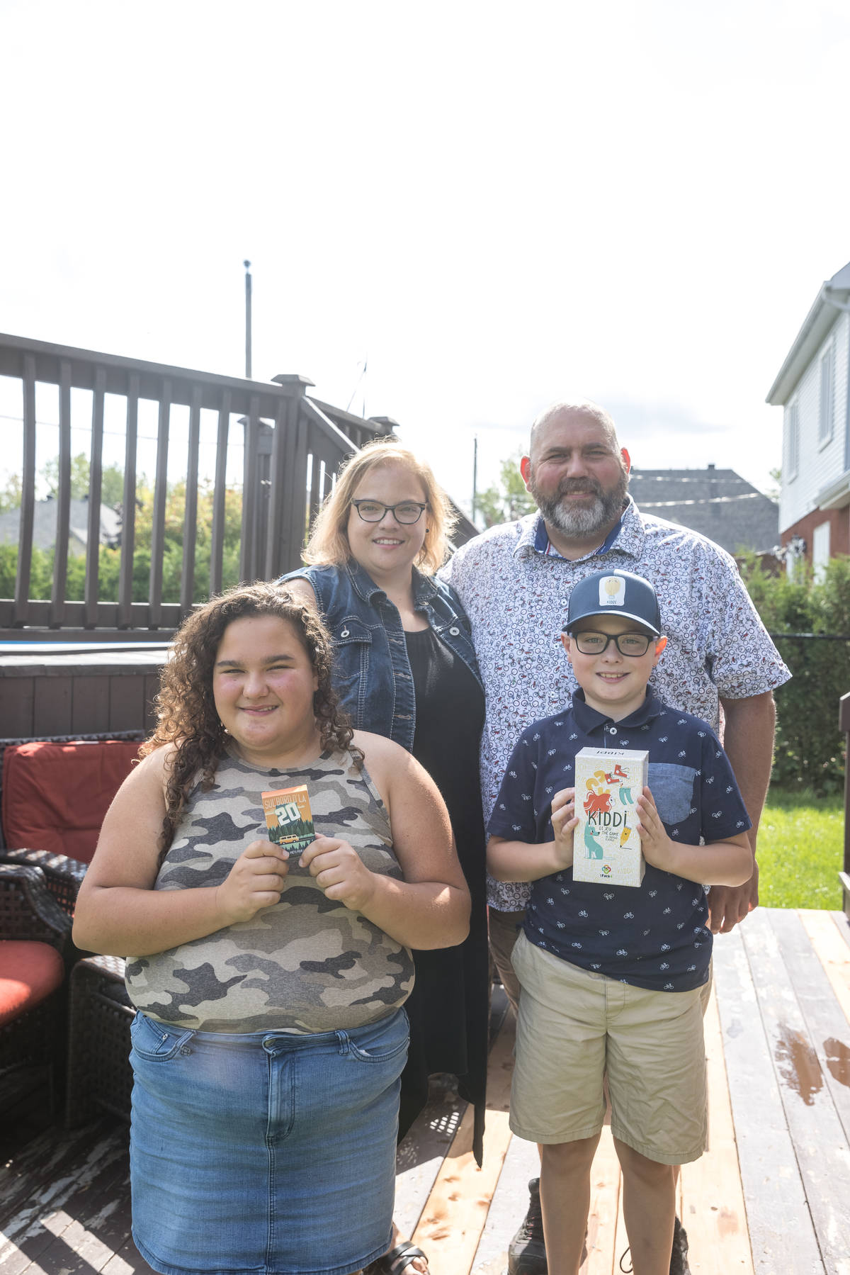 VIDÉOS – Une famille de La Prairie conçoit des jeux de société