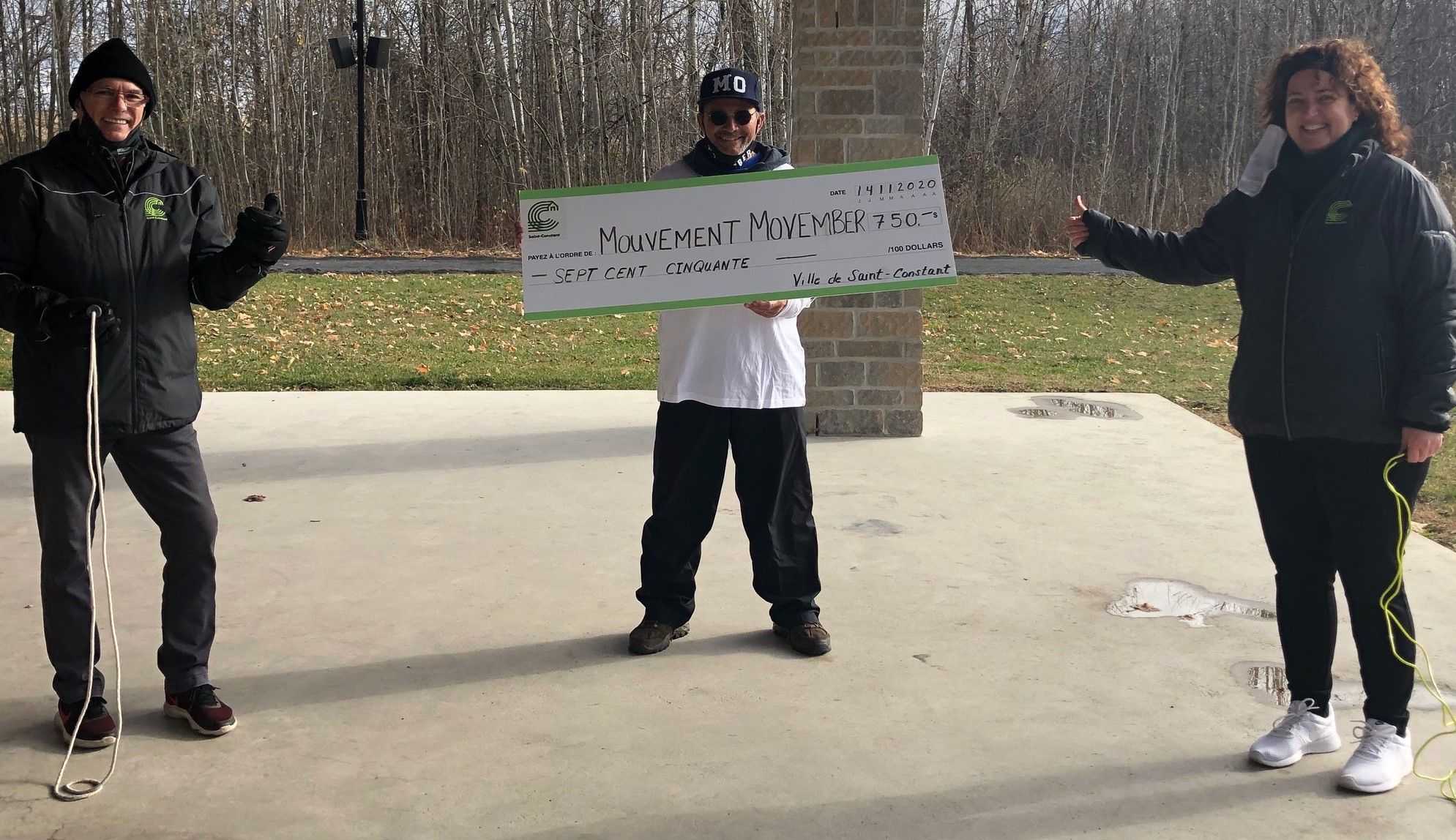 La Ville de Saint-Constant fait un don de 750 $ au mouvement Movember