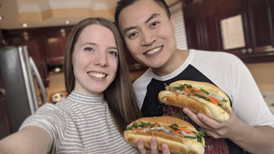Un couple laprairien fait connaître l’authentique cuisine asiatique sur YouTube