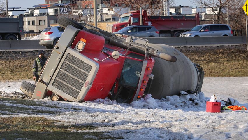 VIDÉO – Bétonnière renversée sur l&rsquo;A15 à Candiac