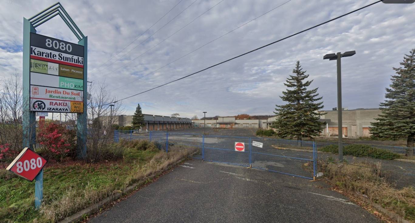 Centre commercial abandonné : Brossard recourt aux tribunaux pour le faire démolir