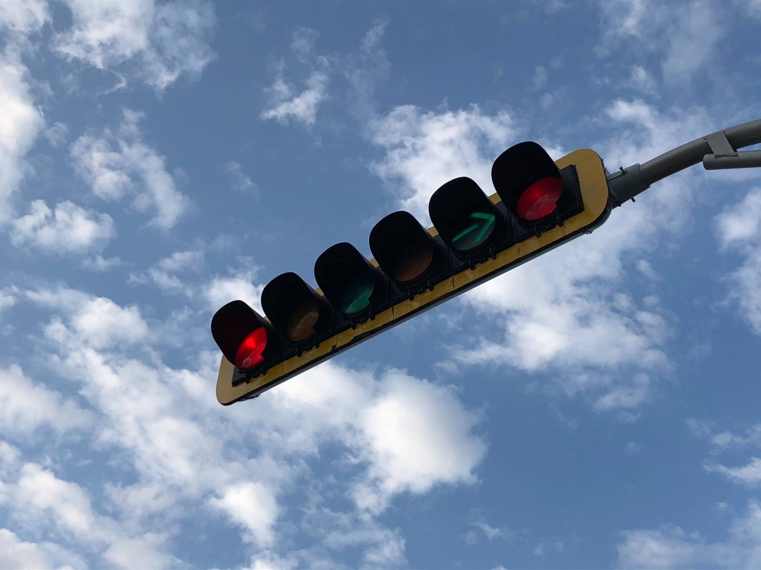 De nouveaux feux de circulation sur le boul. Milan