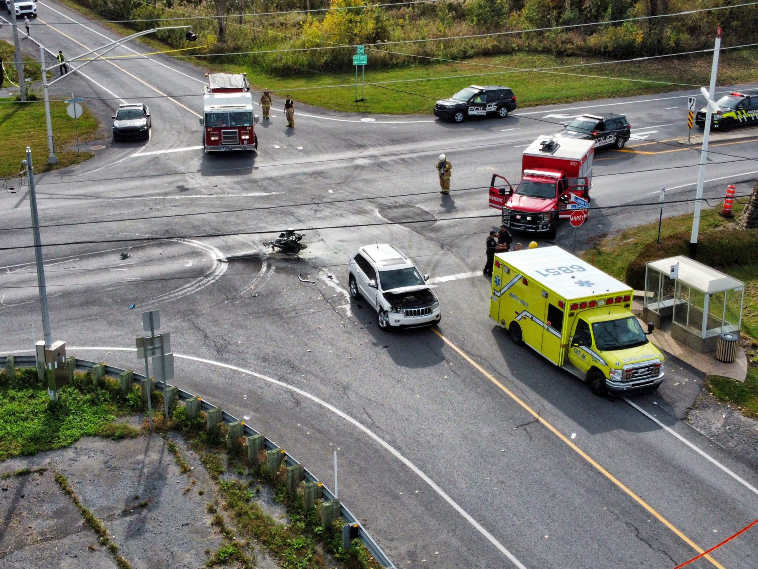VIDÉO – La Prairie : collision entre une motocyclette et un VUS sur la 104