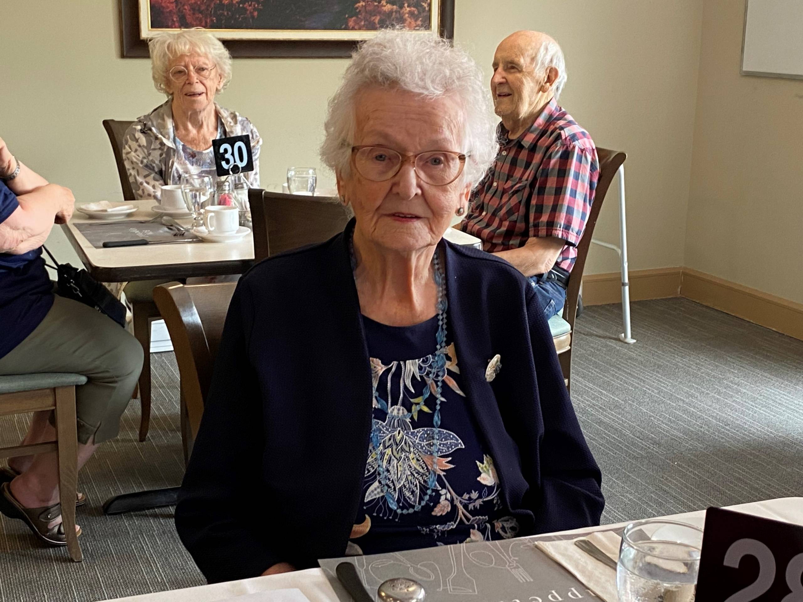 Née en 1918, elle atteint l’âge de 105 ans