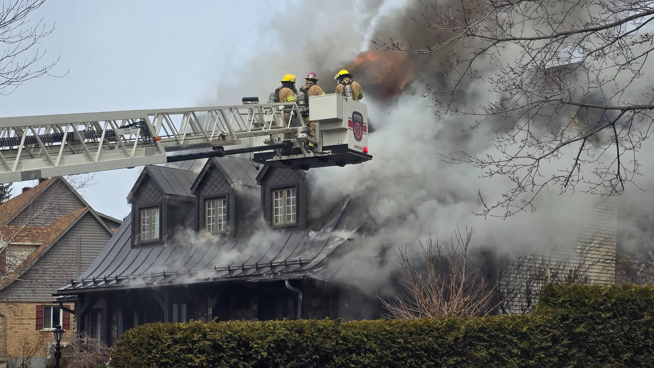 Résidence en flammes à Candiac : la cause de l’incendie est connue