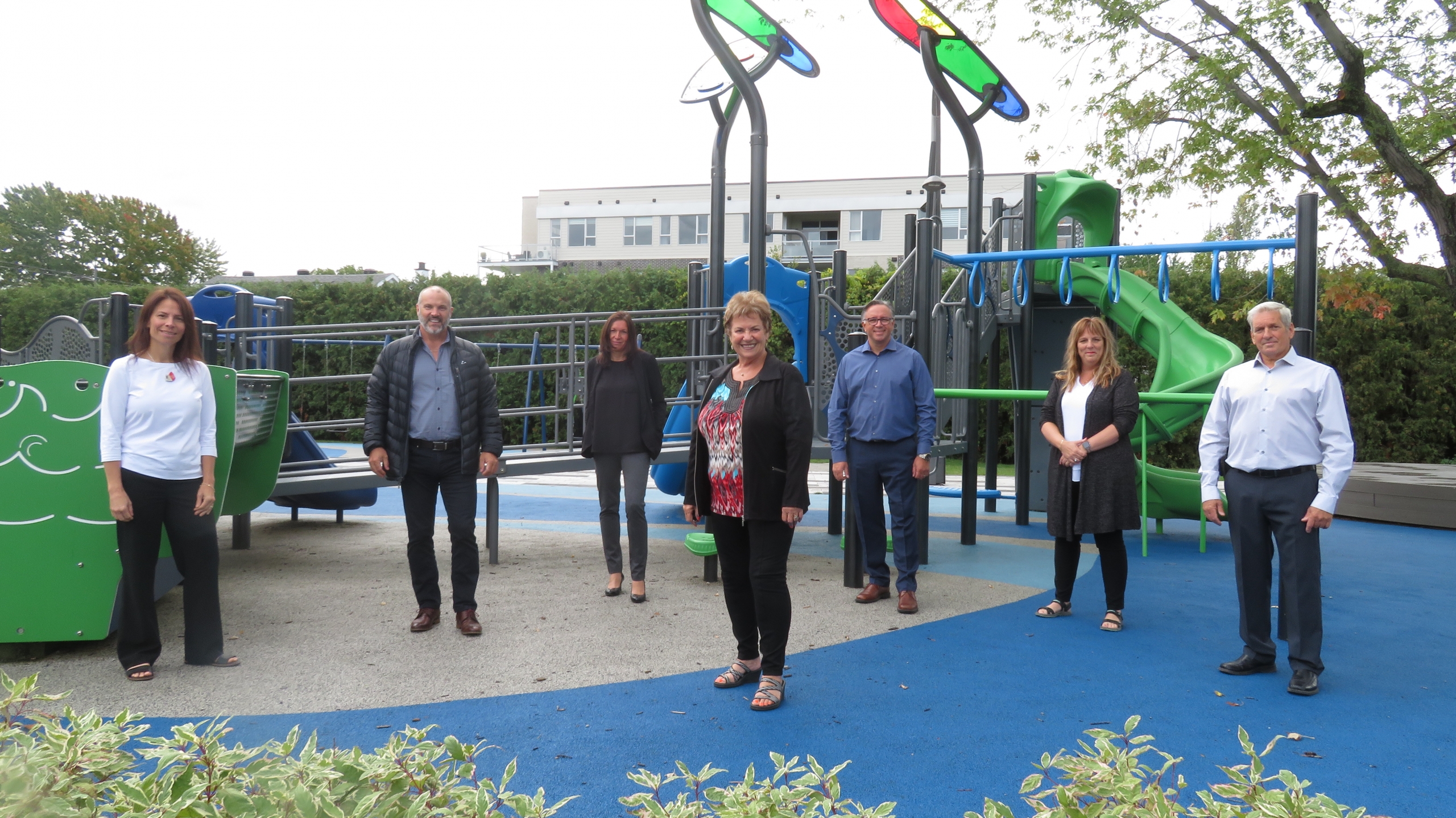 Jocelyne Bates brigue un 8e mandat et veut préparer la relève